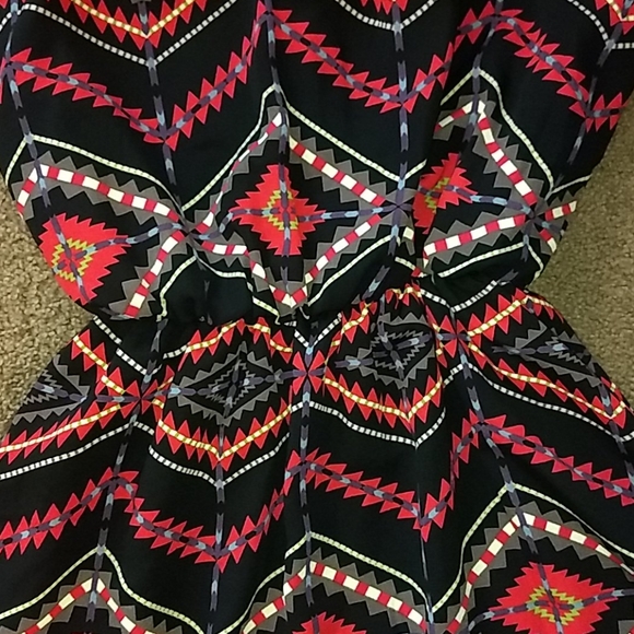 Moa Moa Women’s Dress XS Mini Geometric Cinched Waist Sleeveless High Collar Red - Picture 3 of 8